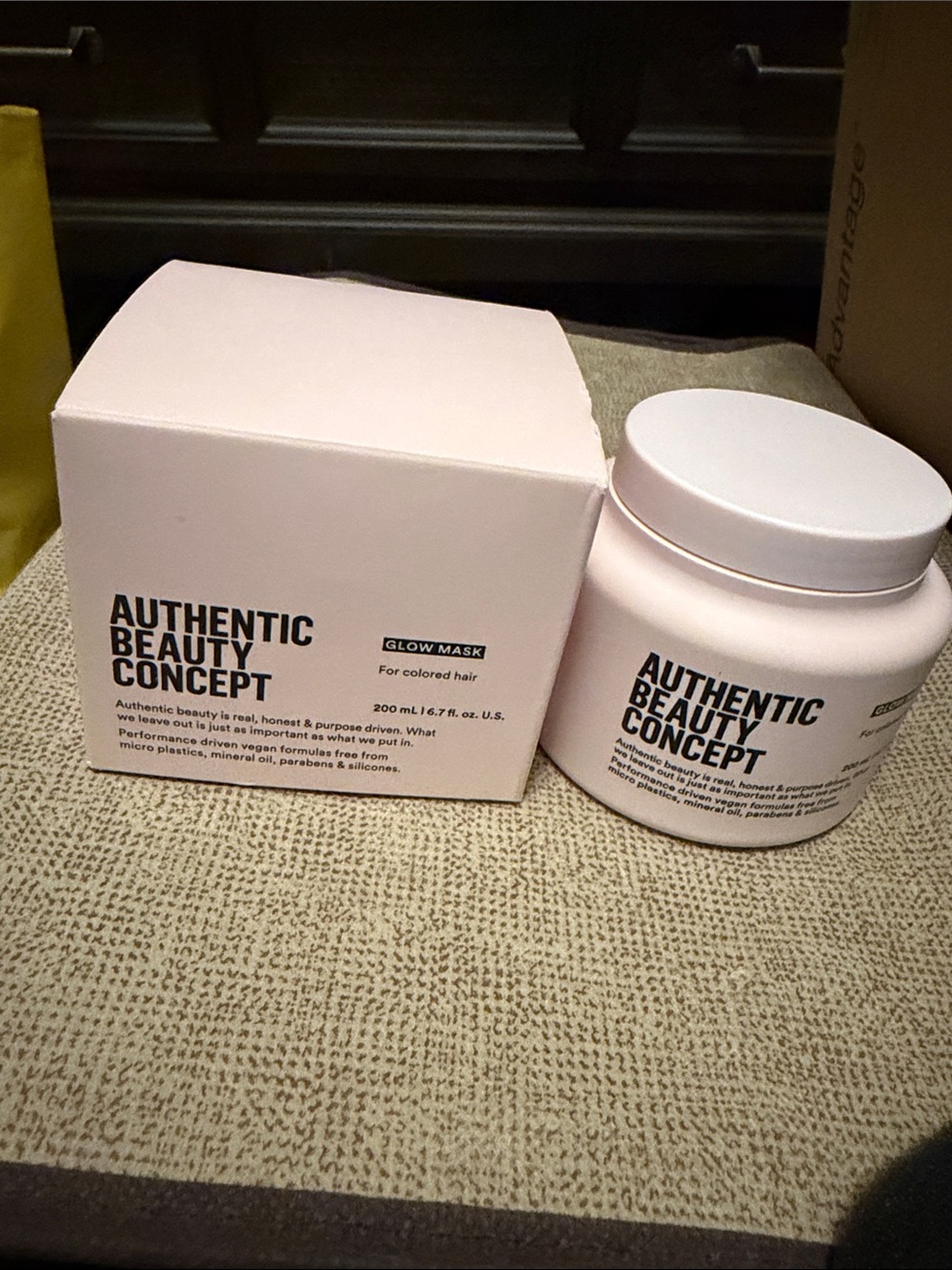 Authentic Beauty Concept Glow Mask For Colored Hair 200 ml / 6.7 oz NEW